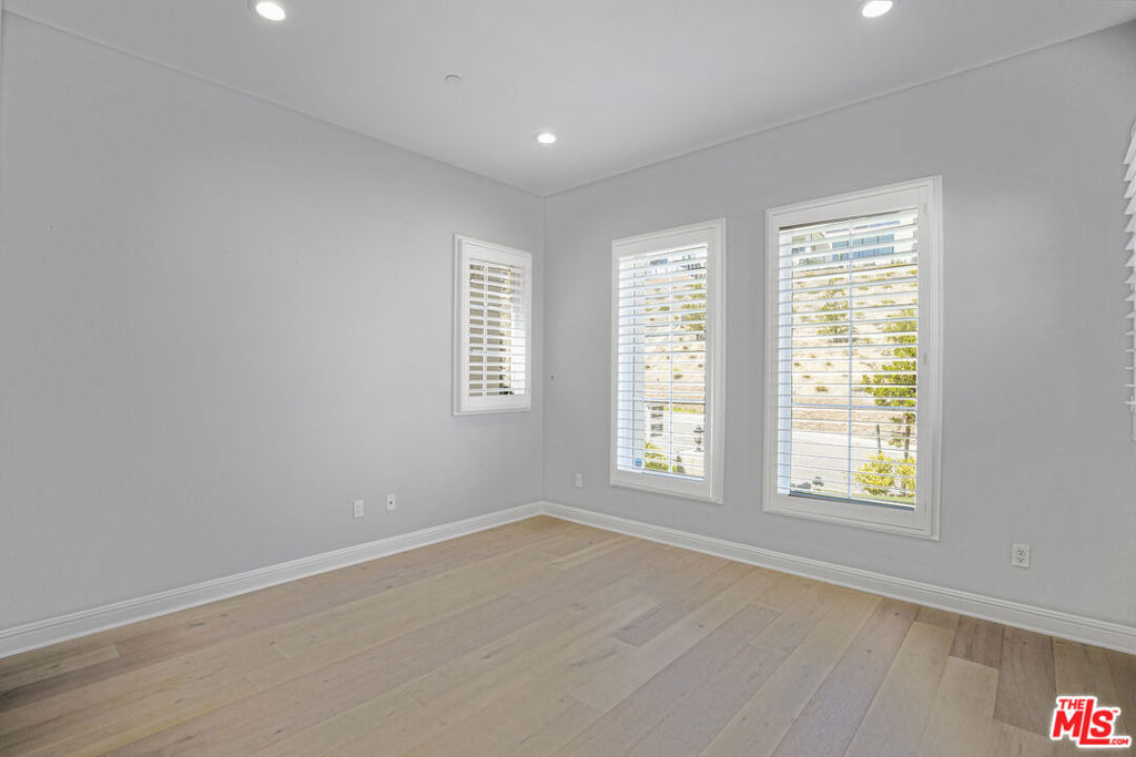 20326 W Liverpool Way - Photo 47