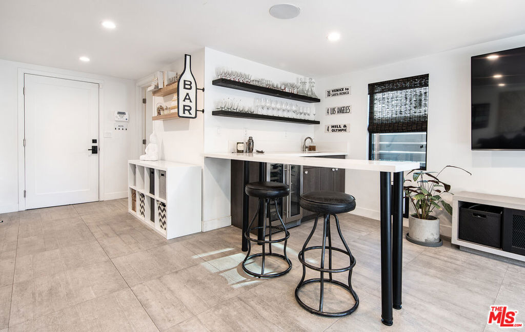 5317 Pacific Avenue - Photo 2