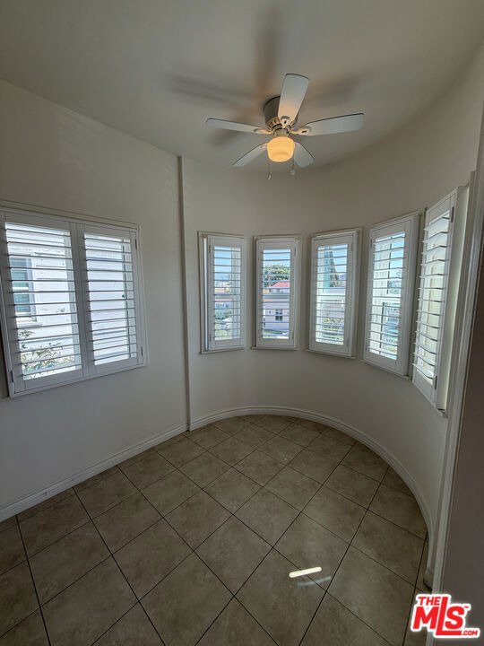 839 N Alexandria Avenue - Photo 10