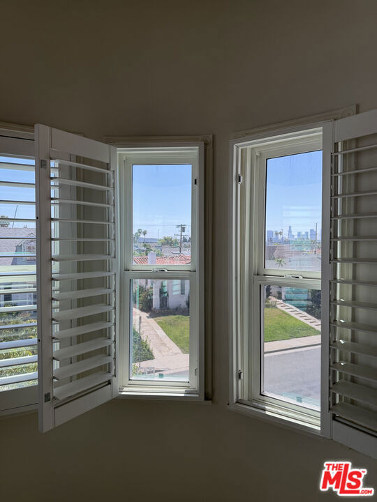 839 N Alexandria Avenue - Photo 28
