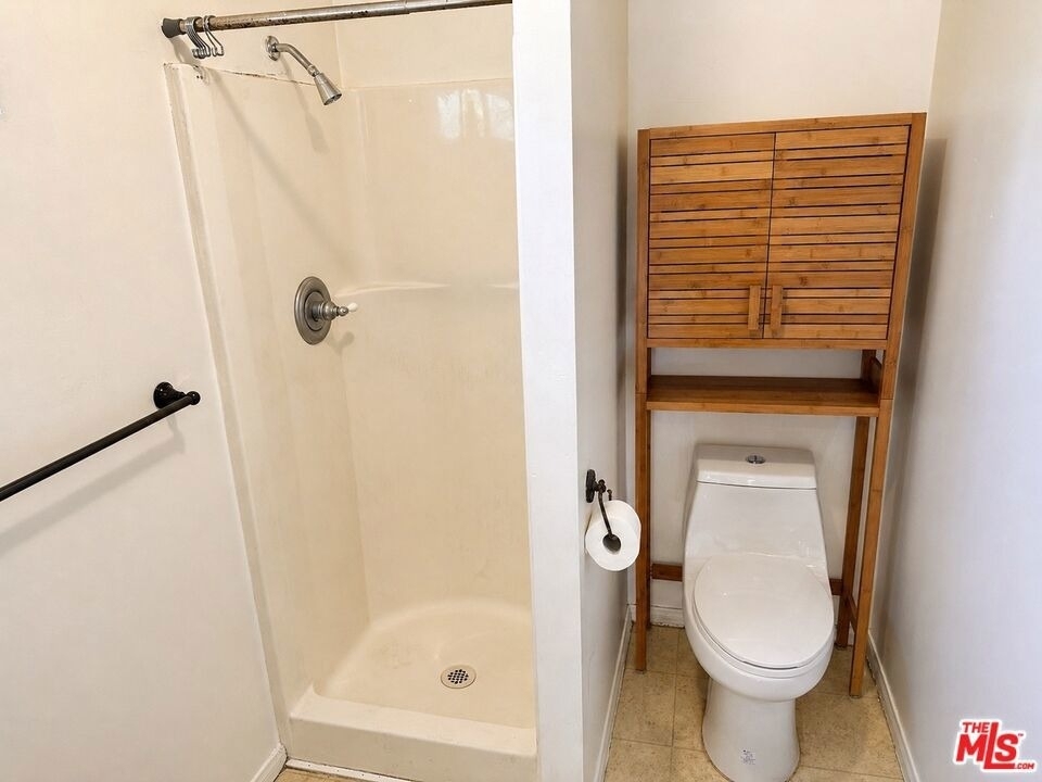 5966 Benner Street - Photo 11