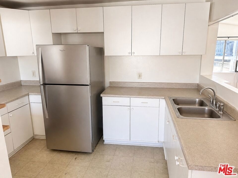 5966 Benner Street - Photo 15