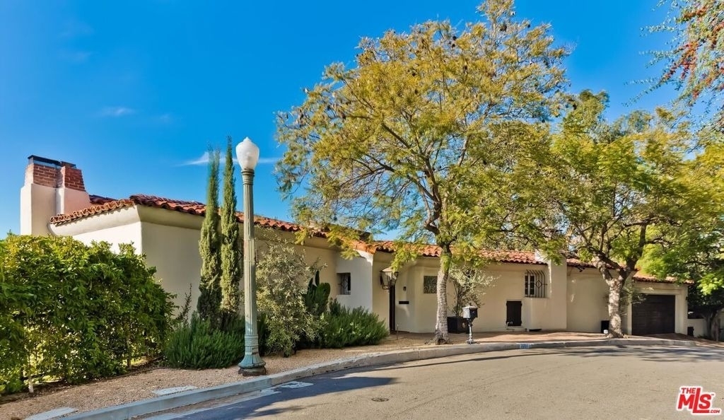 3351 N Knoll Drive - Photo 33