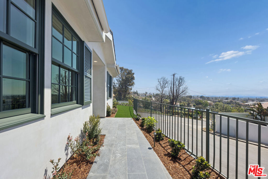 15201 Mc Kendree Avenue - Photo 4
