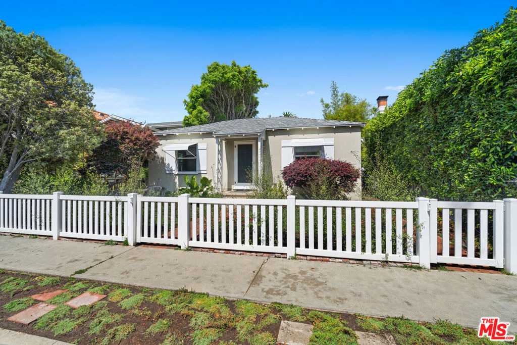 815 Crestmoore Place - Photo 18