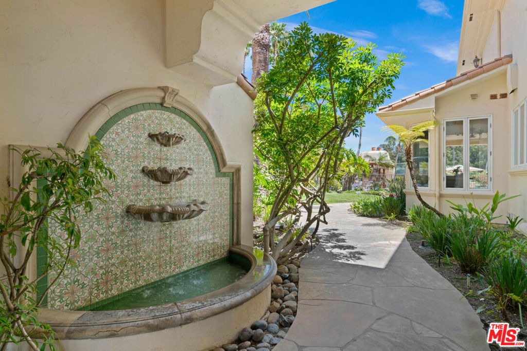 7160 Dume Drive - Photo 23