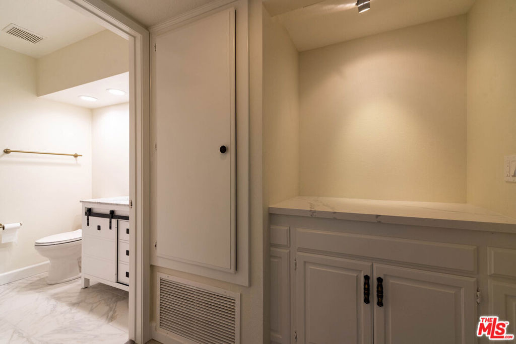 8515 Falmouth Avenue - Photo 12