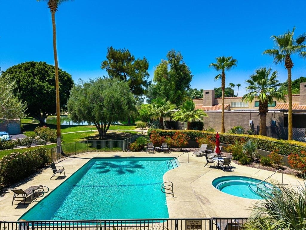521 Desert West Drive - Photo 36