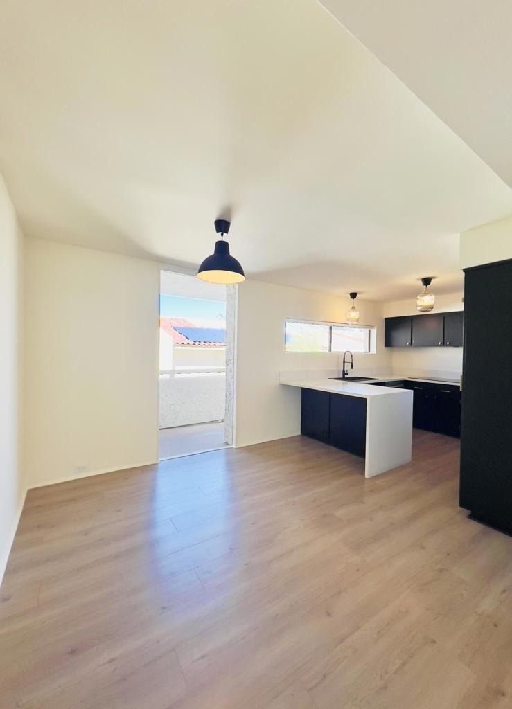 251 E La Verne Way - Photo 4