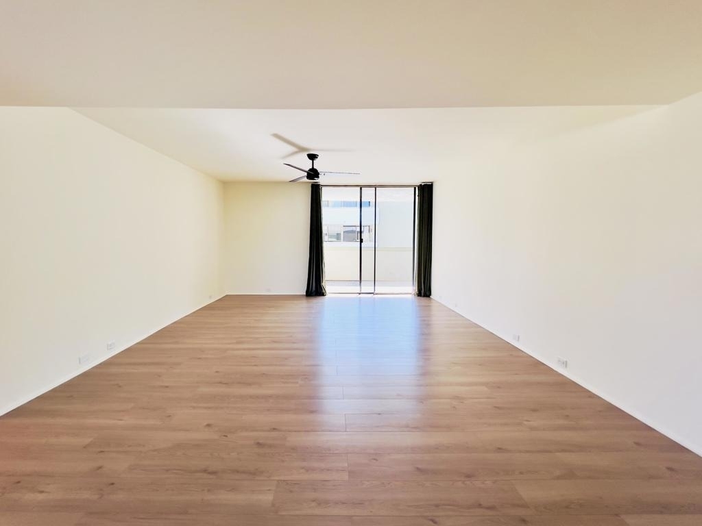 251 E La Verne Way - Photo 2