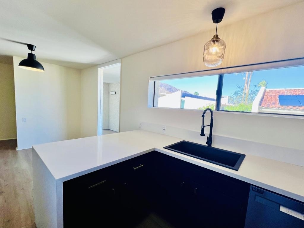 251 E La Verne Way - Photo 7