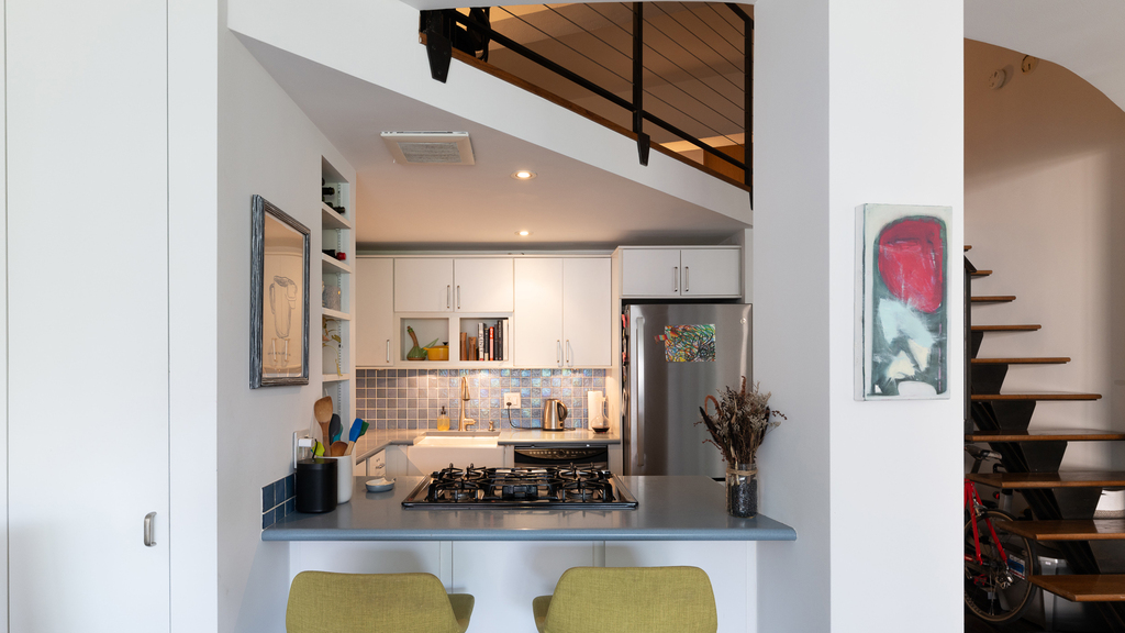130 Barrow St - Photo 1