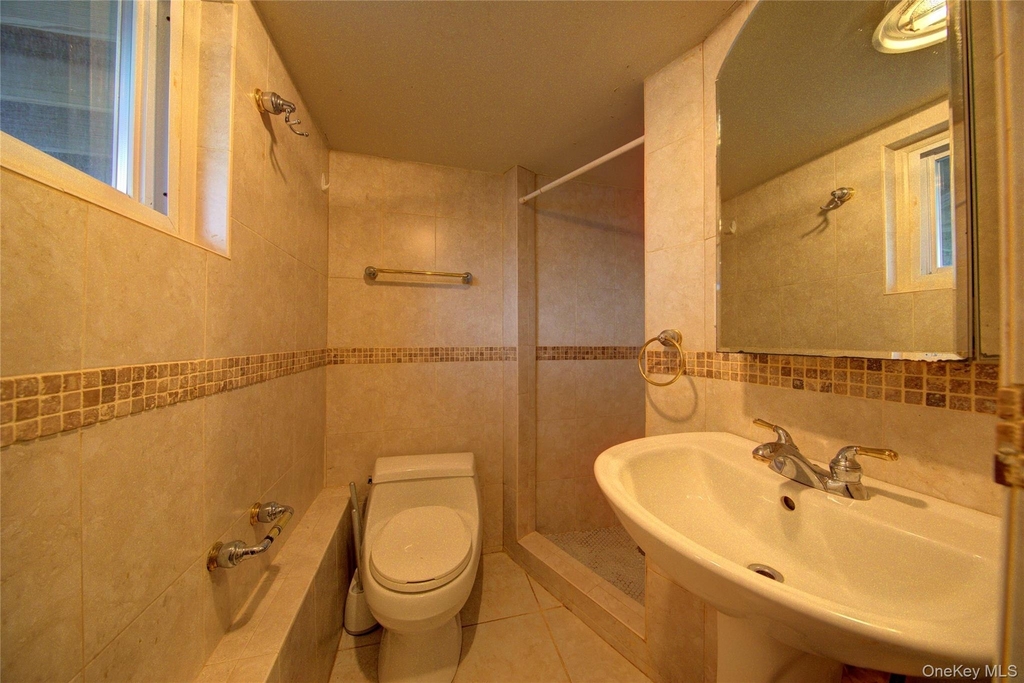 95 Irving Avenue - Photo 3
