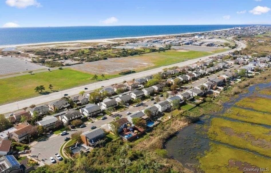 821 Channel Road - Photo 10