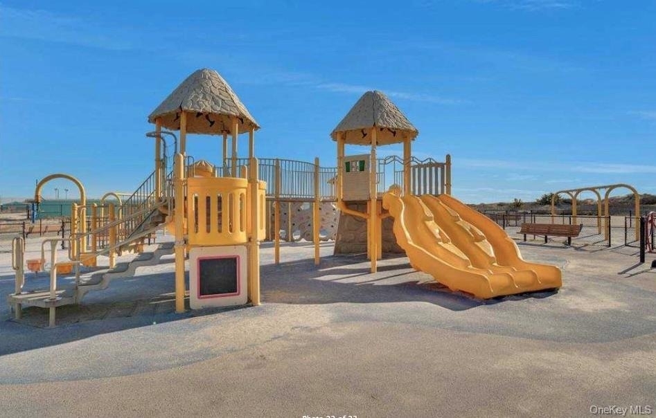 821 Channel Road - Photo 2