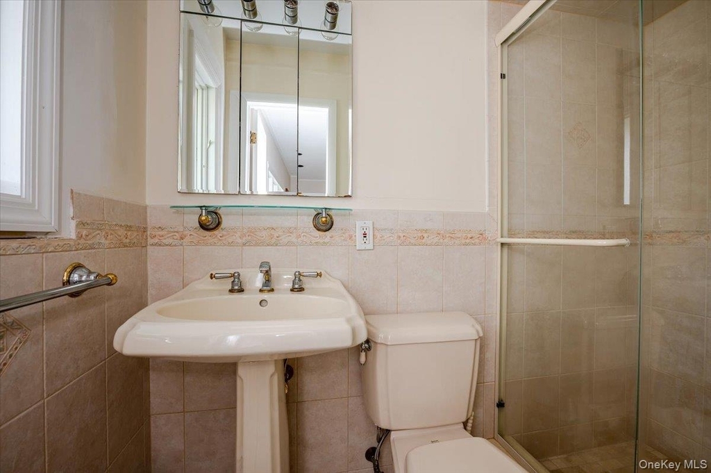 821 Channel Road - Photo 8