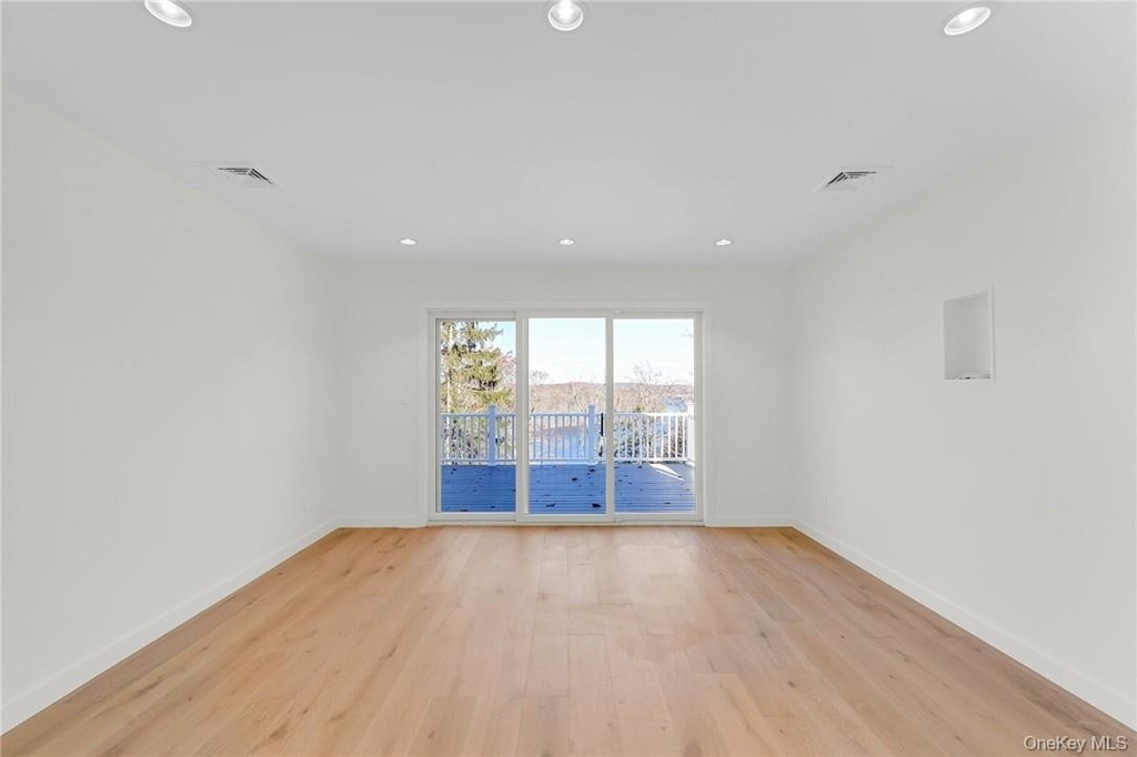 225 Hilltop Street - Photo 14