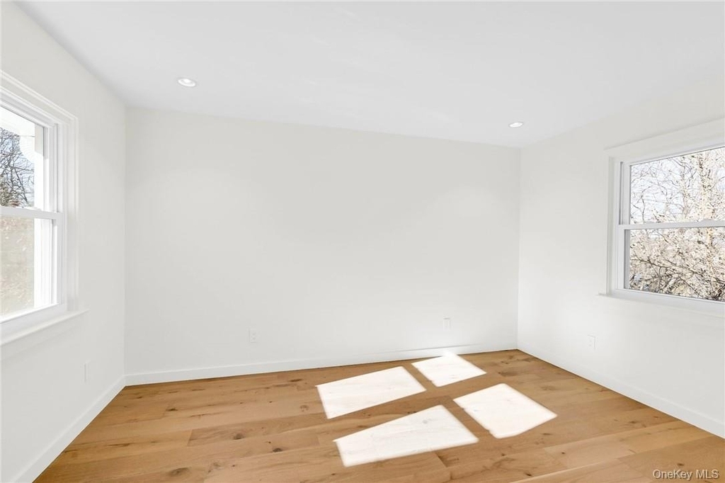 225 Hilltop Street - Photo 20