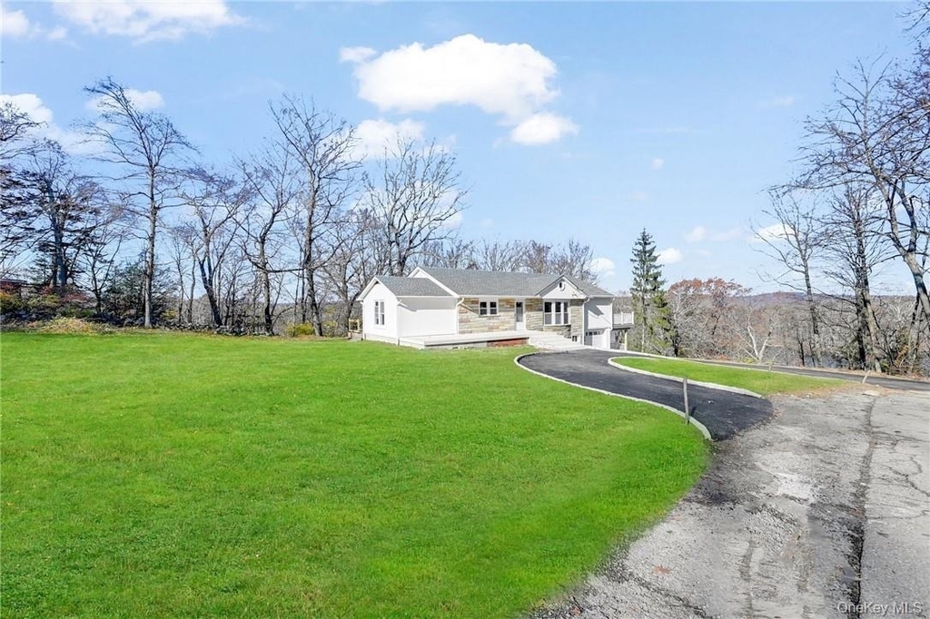 225 Hilltop Street - Photo 0