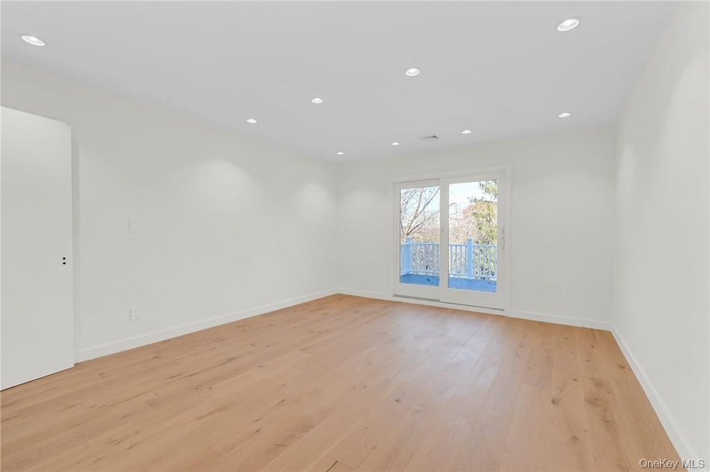 225 Hilltop Street - Photo 23