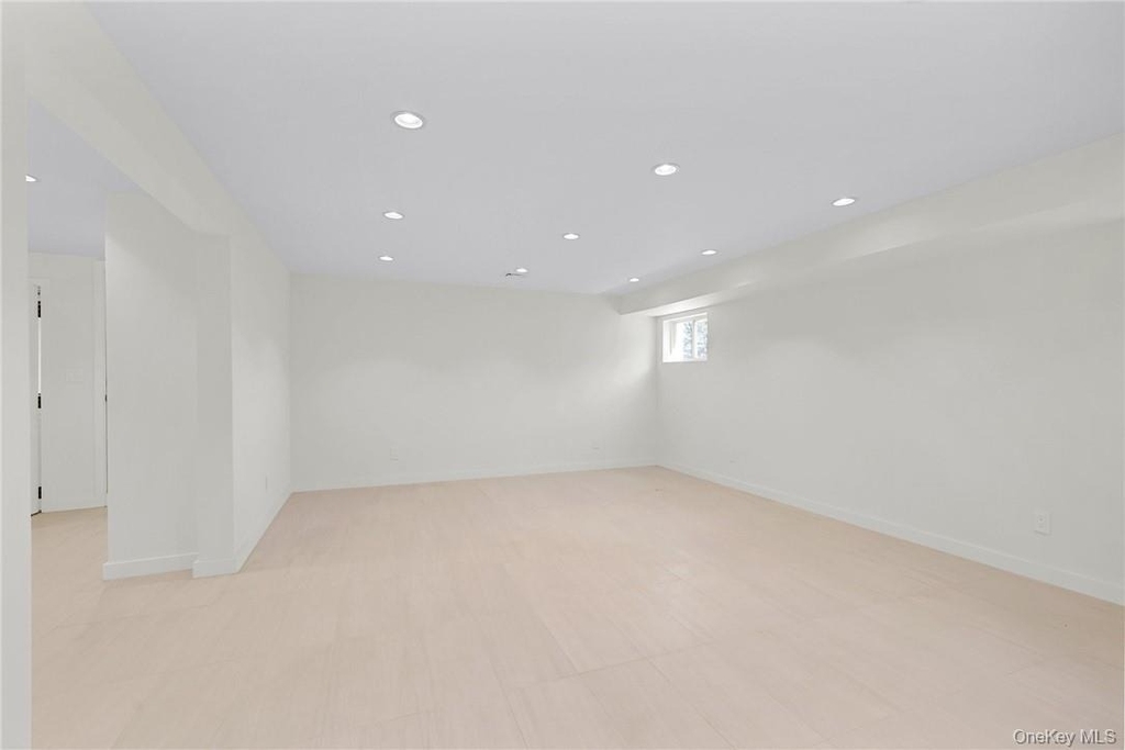 225 Hilltop Street - Photo 25
