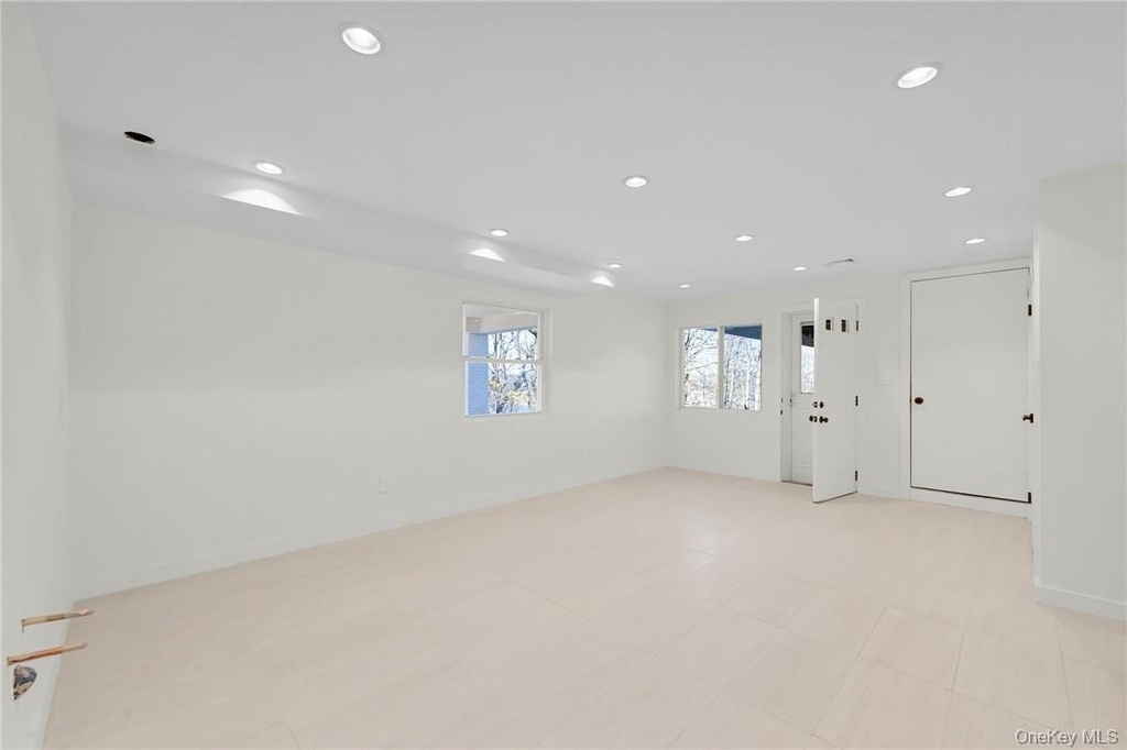 225 Hilltop Street - Photo 31
