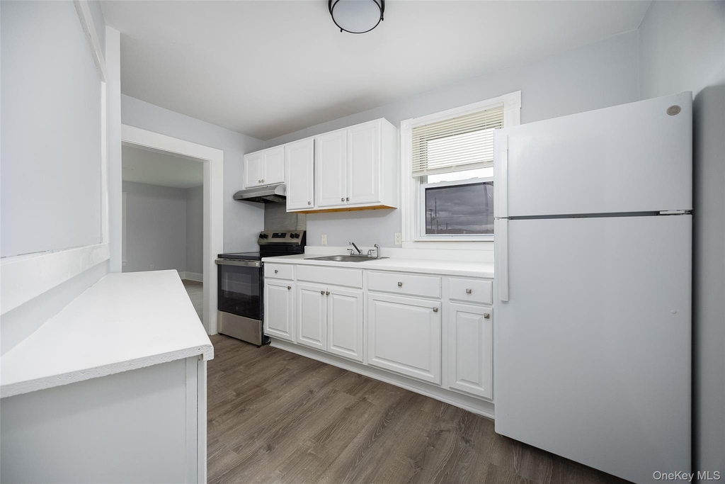 39 Fowler Avenue - Photo 2