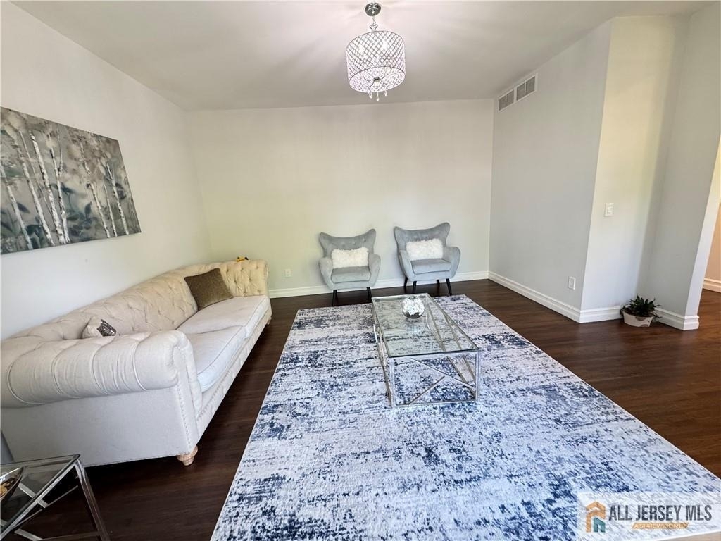 432 Jarrard Street - Photo 3