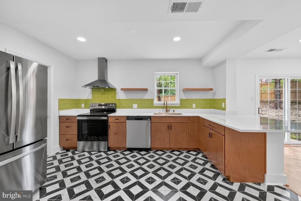 11523 Vale Road - Photo 2
