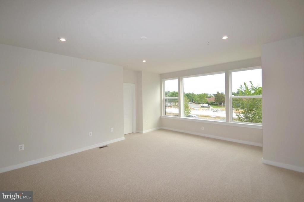 13518 Sayward Boulevard - Photo 16