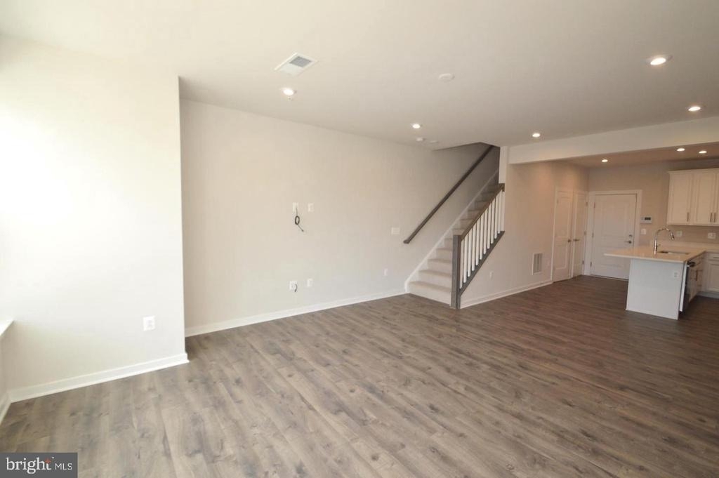 13518 Sayward Boulevard - Photo 5