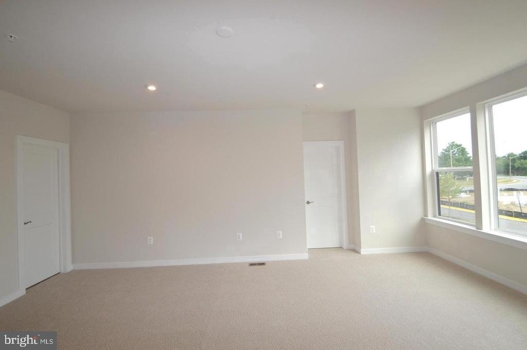 13518 Sayward Boulevard - Photo 19