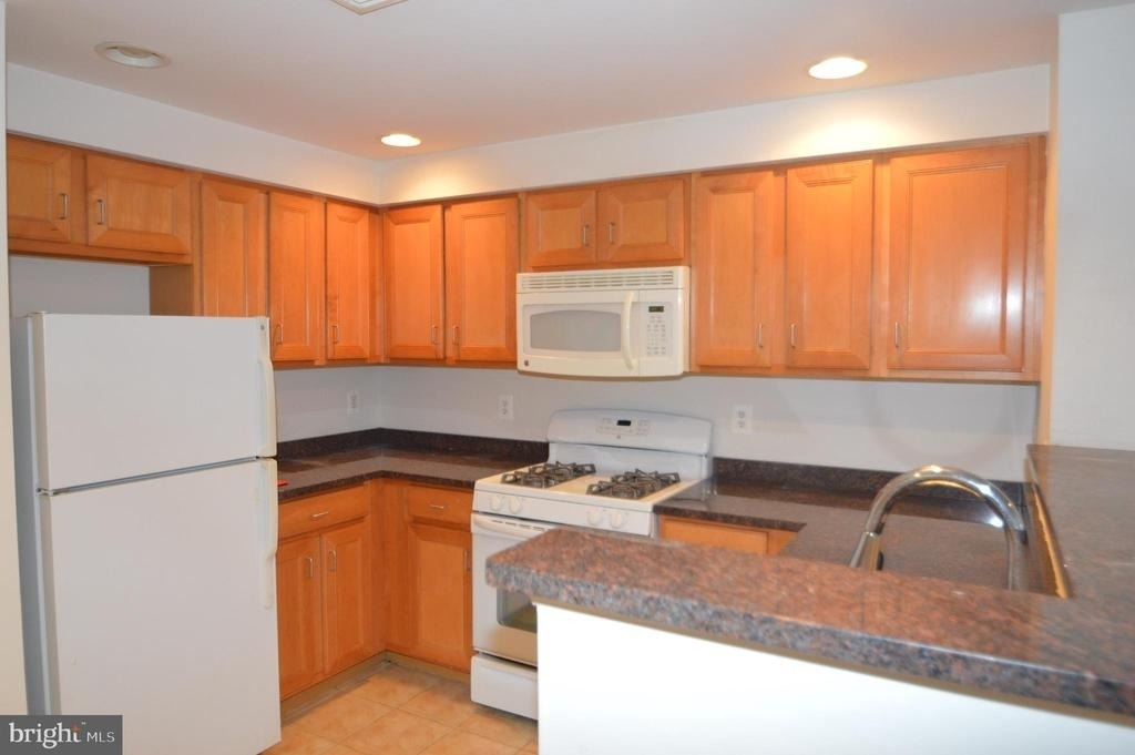 4490 Market Commons Drive - Photo 3
