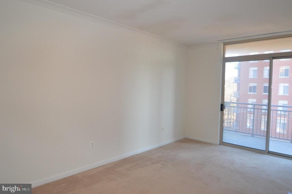 4490 Market Commons Drive - Photo 7