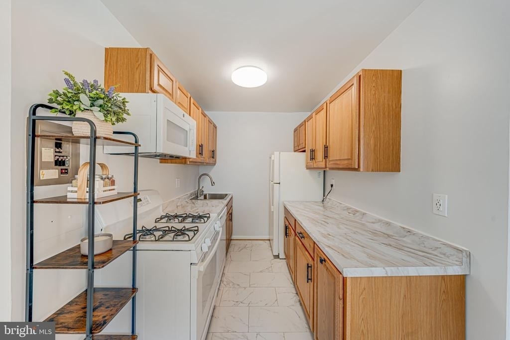 1200 S Arlington Ridge Road - Photo 8