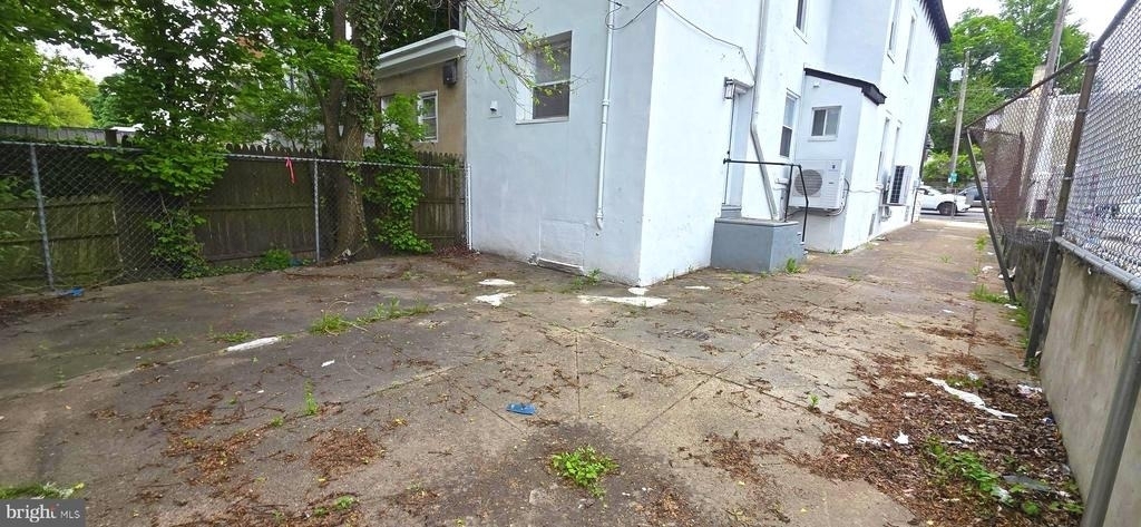 6233 Chew Avenue - Photo 19