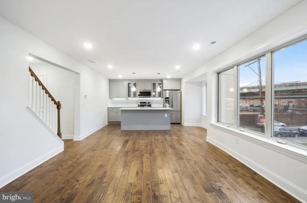 41 W Wildey Street - Photo 1