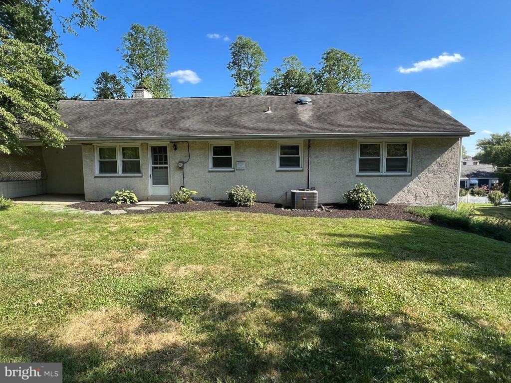 319 Meetinghouse Lane - Photo 16