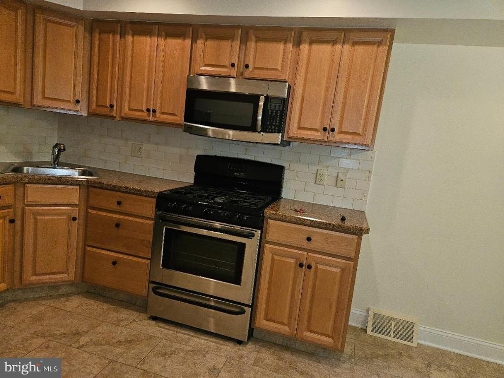 598 Belmont Avenue - Photo 2