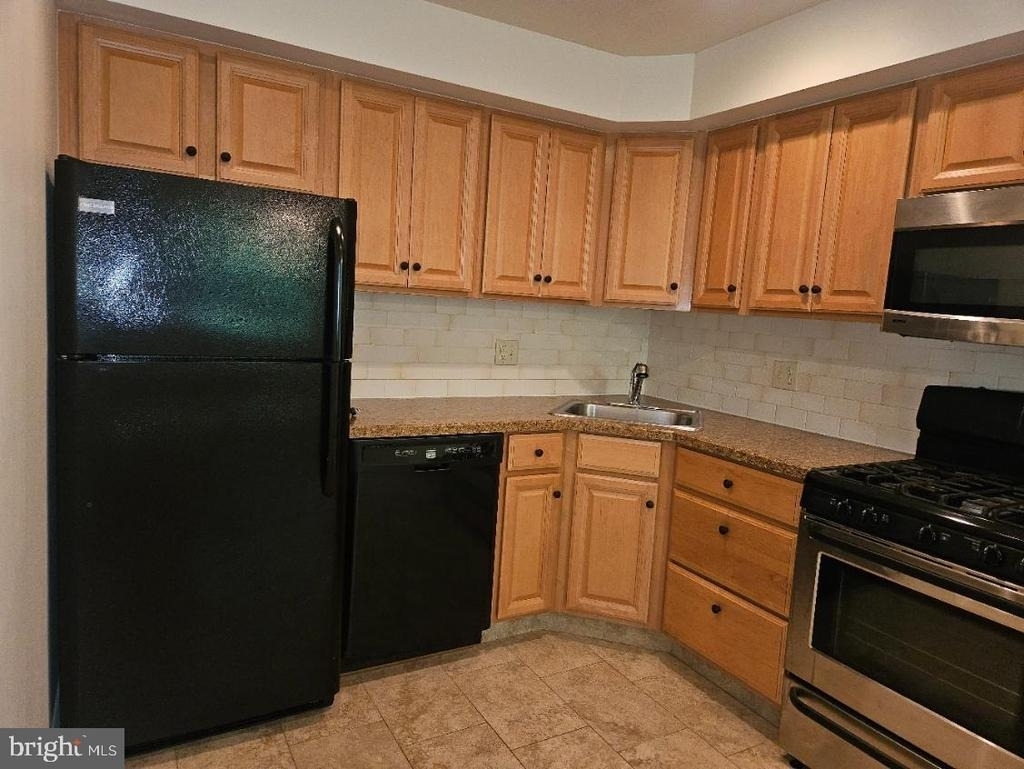 598 Belmont Avenue - Photo 1