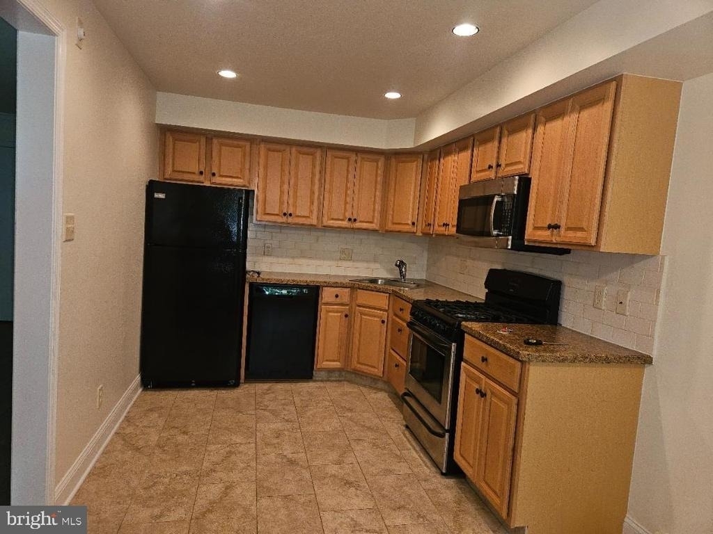 598 Belmont Avenue - Photo 3