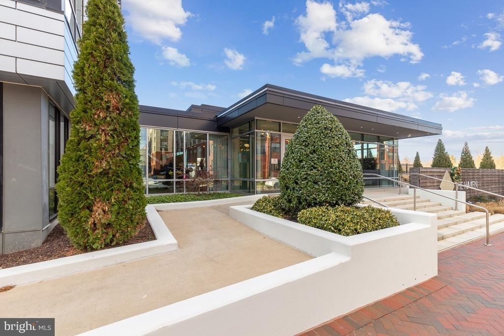 145 Riverhaven Drive - Photo 1