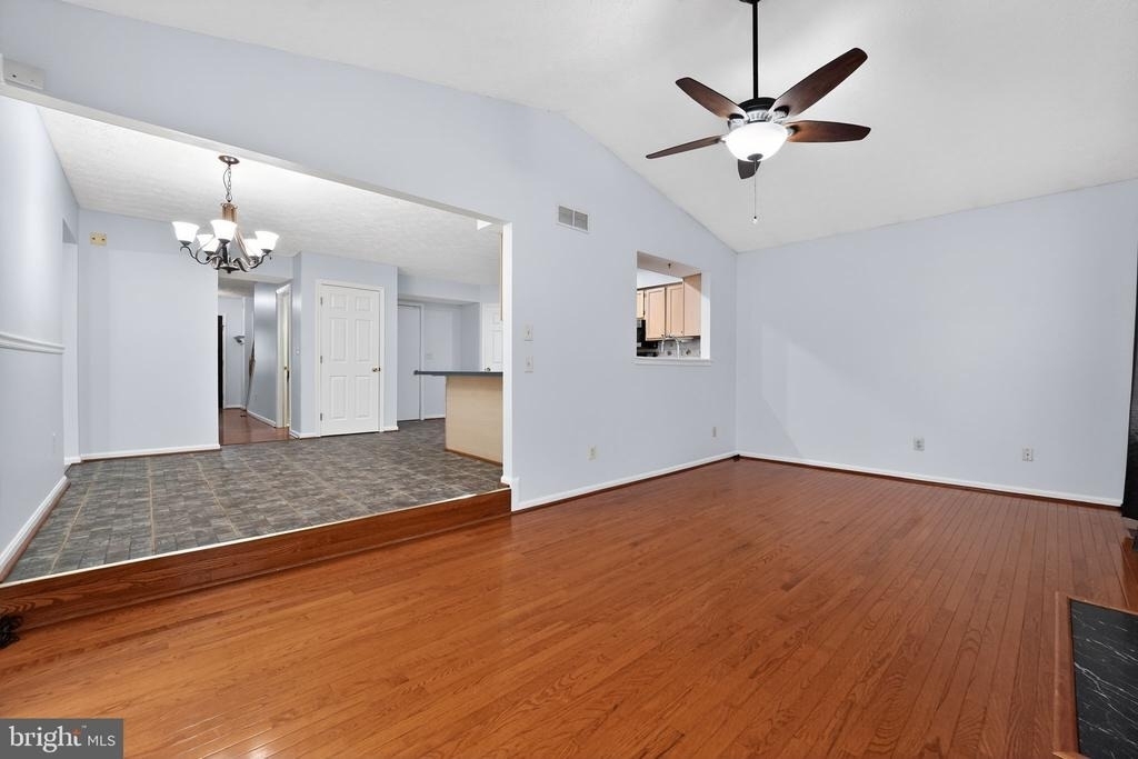 7916 Evesboro Drive - Photo 4