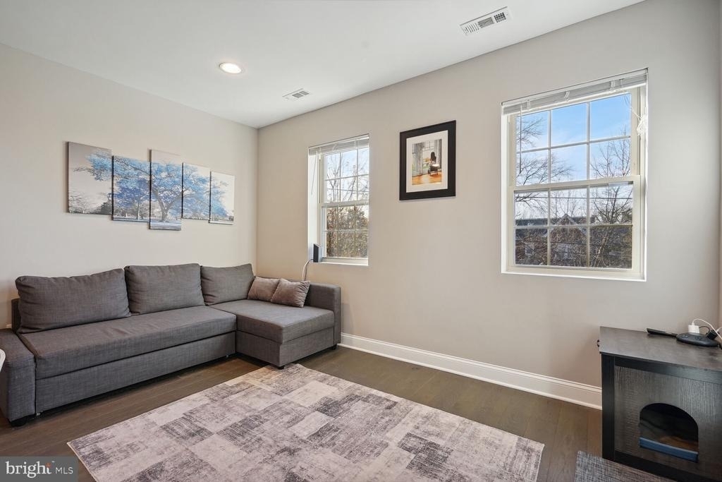 4809 3rd Street Nw - Photo 5