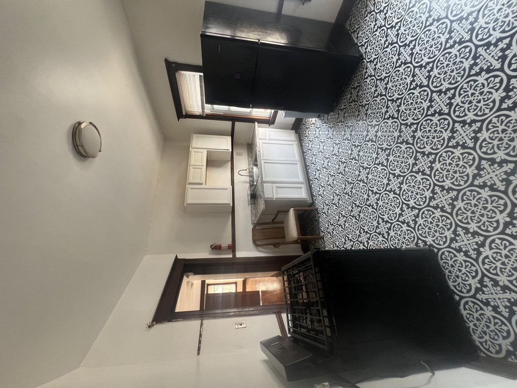 2921 Helen Street - Photo 10