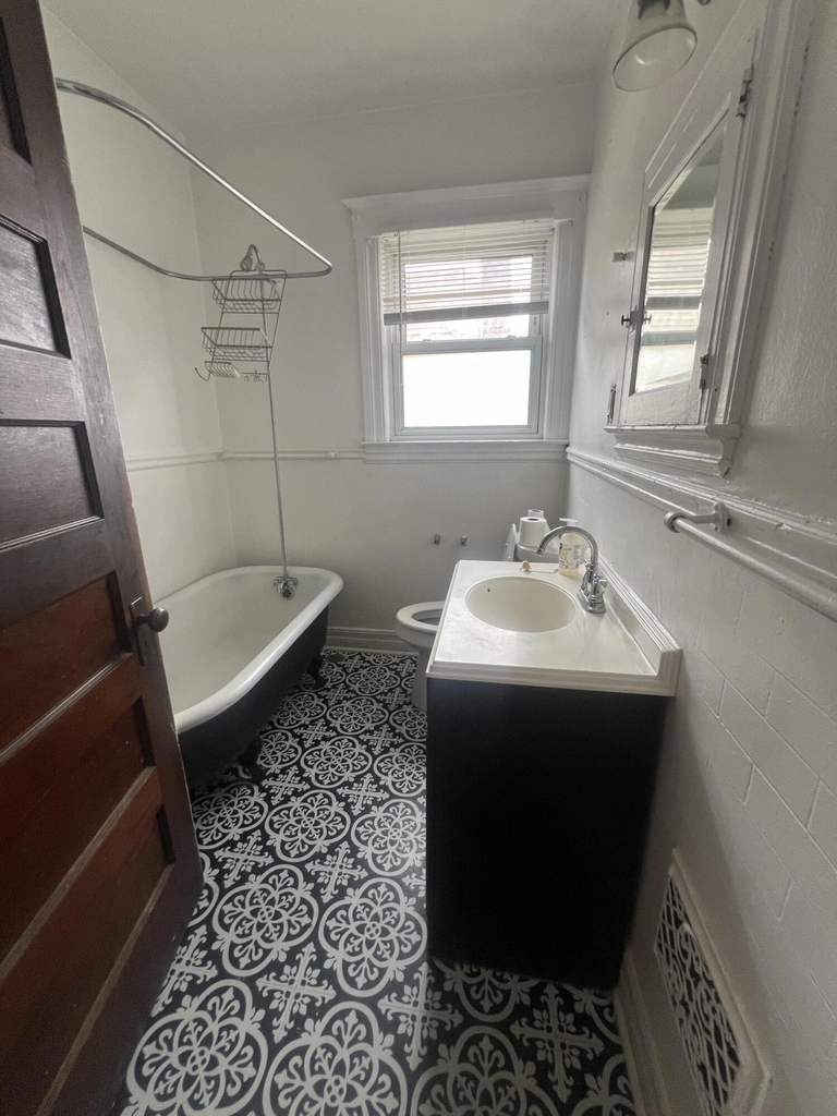 2921 Helen Street - Photo 4