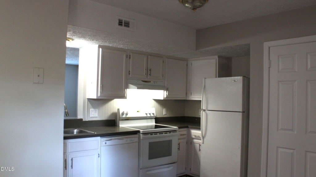 2706 Big Oak Street - Photo 5