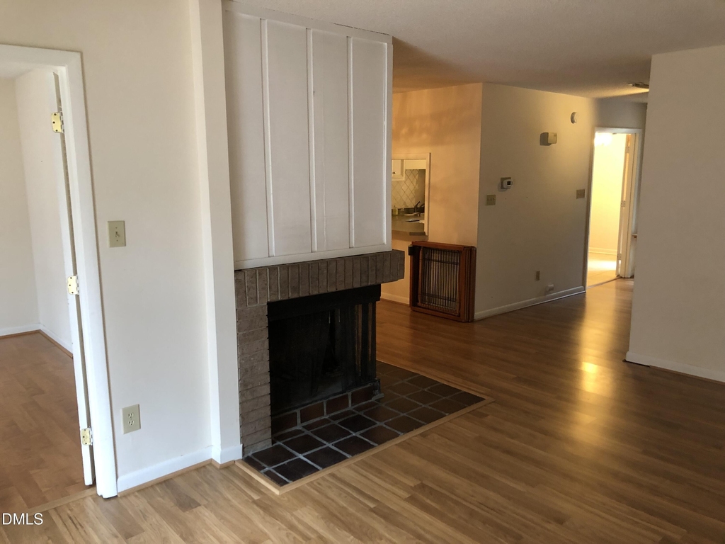 4100 Five Oaks Drive - Photo 4