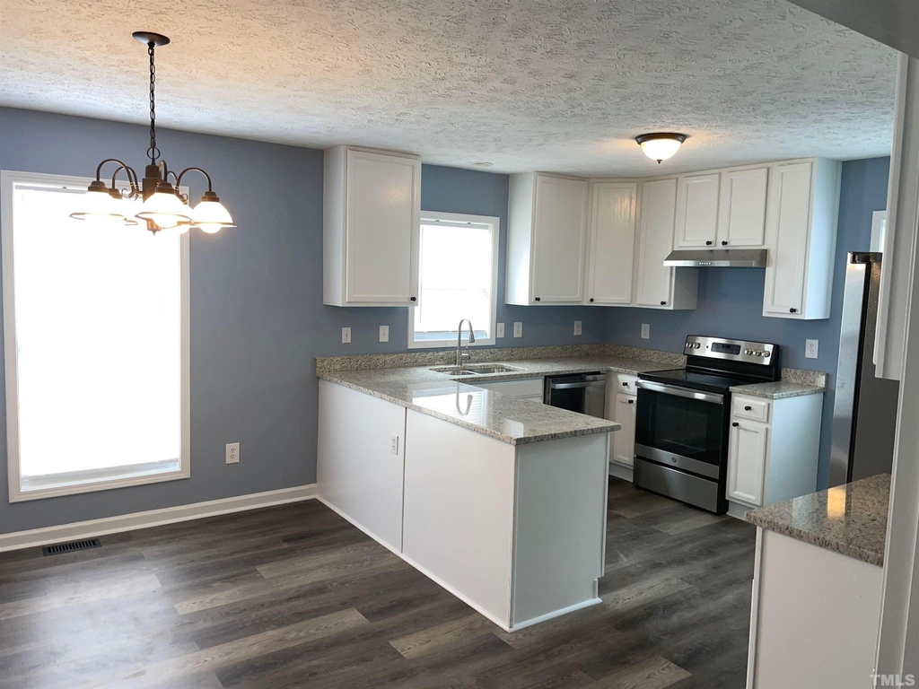 109 Ashe Avenue - Photo 2