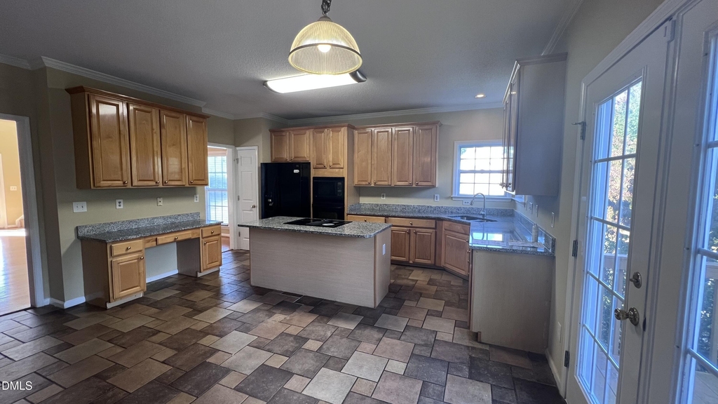 201 Tecumseh Court - Photo 11